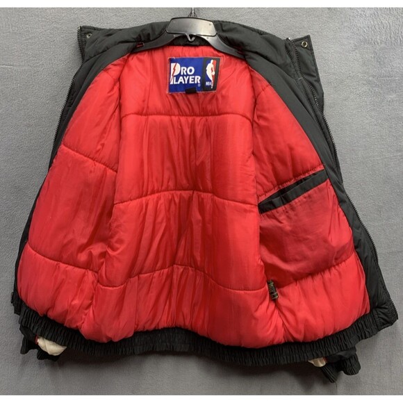 Vintage 90s NBA Chicago Bulls Pro Player Puffer Jacket NBA Full Zip Size M rare - Picture 3 of 16